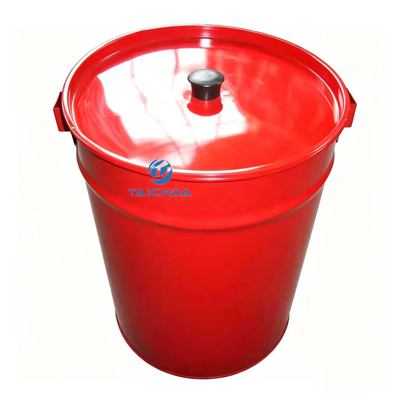 Rust proof ashtray